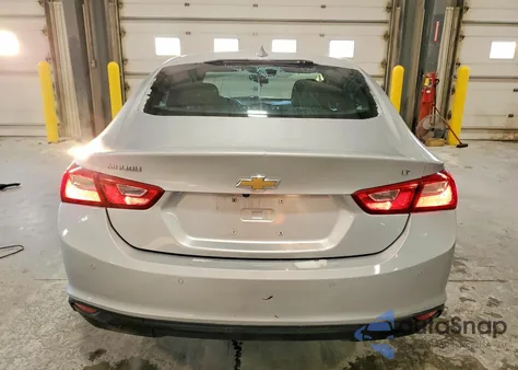 2018 Chevrolet Malibu Lt из США, поврежденный, VIN 1G1ZD5ST4JF256908